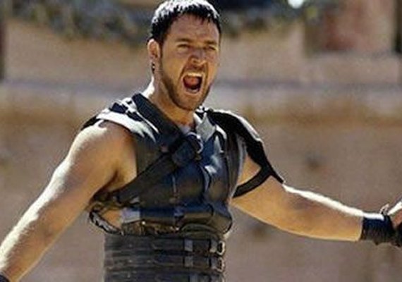 Ridley Scott diz ter ideia para trazer Russell Crowe de volta em Gladiador 2