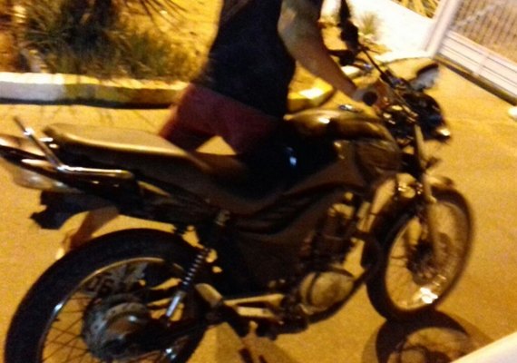 Dupla suspeita de praticar quatro assaltos é presa pela polícia