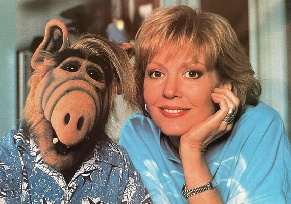 Morre Anne Schedeen, estrela de 'Alf, O ETeimoso', aos 77 anos