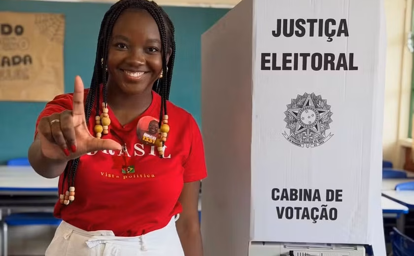 Quem é Ana Elisa, influenciadora eleita deputada mais jovem de MG