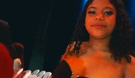 Vídeo contradiz PM e confirma que jovem foi morta após ele dar coronhada no irmão dela e arma disparar