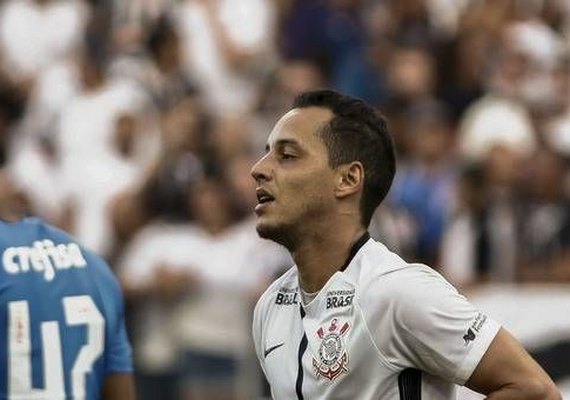 Corinthians vence por 2 a 0 e quebra invencibilidade do Palmeiras
