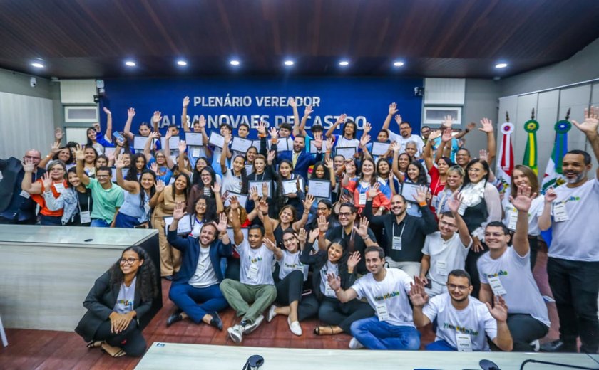 Estudantes tomam posse e aprovam projetos voltados para educação e geração de emprego