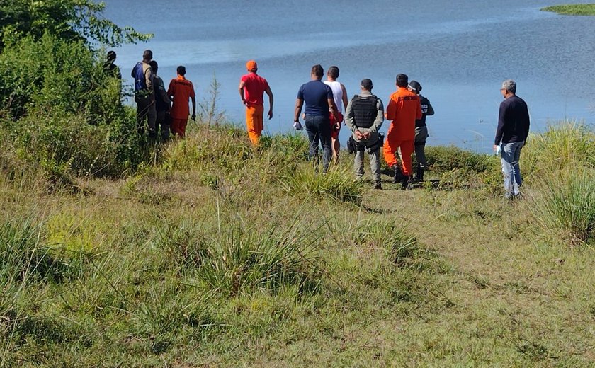 Cadáver em avançado estado de decomposição é encontrado boiando no Lago da Perucaba, em Arapiraca