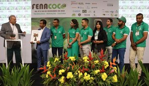 Coopaq ganha prêmio Coqueiro de Ouro na maior feira nacional da cadeia produtiva do coco em Fortaleza