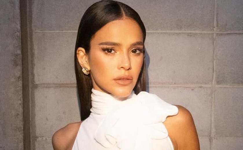 Bruna Marquezine é confundida com mulher trans e é atacada