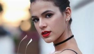 'Mando no meu próprio nariz', diz Bruna Marquezine após fim com Neymar