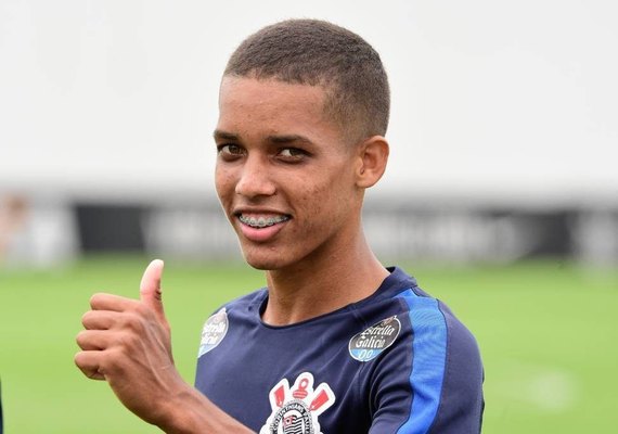 Maceioense Pedrinho renova contrato com o Corinthians até dezembro de 2020