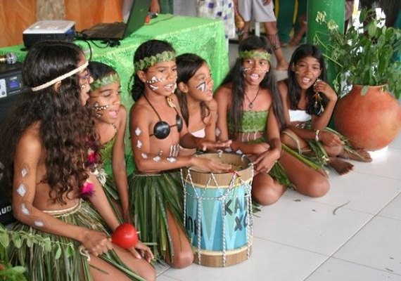 Índios Kariri-Xocó usam projeto educacional para preservar sua história e cultura