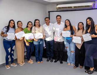 Vereador David do Emprego celebra entrega de certificados do programa 'A Sua Hora Chegou'