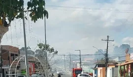 Incêndio atinge vegetação próxima a posto de saúde em Limoeiro de Anadia