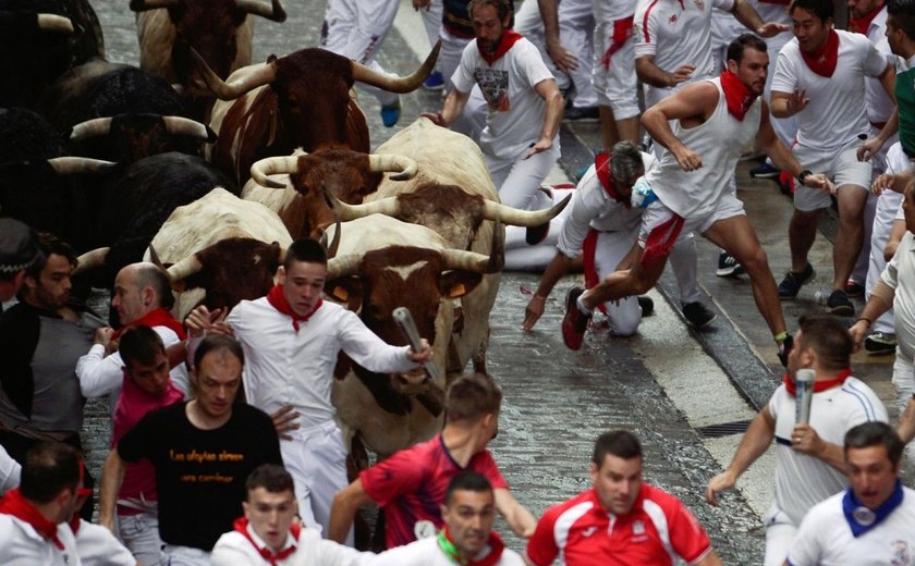 Na Espanha, corrida de touros deixa feridos na festa de São Firmino
