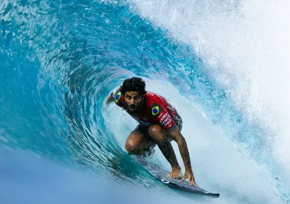 Surfe: Filipe Toleto conquista título da etapa de Gold Coast