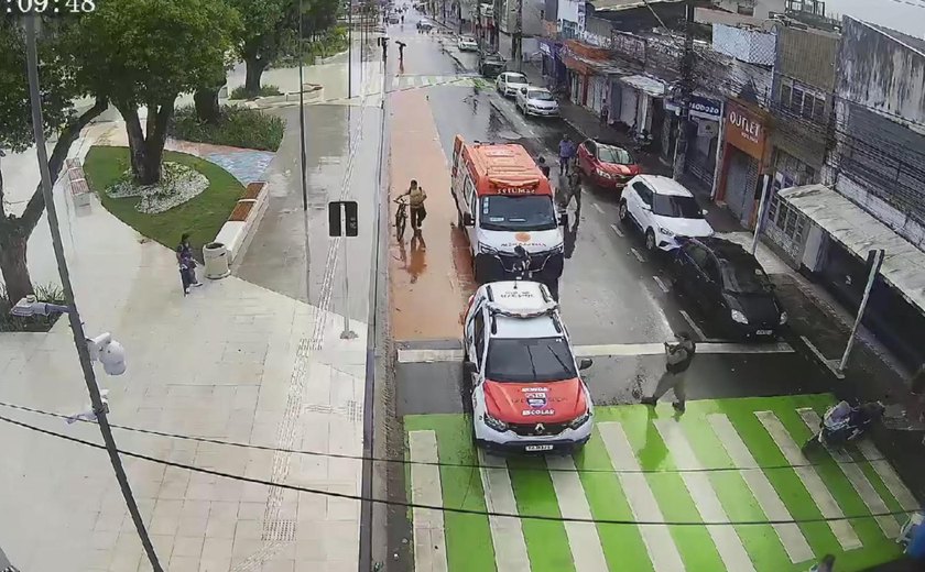 Câmeras da SSP flagram agressão na Praça Deodoro e PM prende suspeito