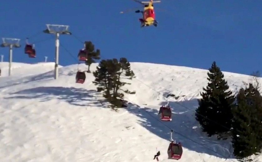 150 esquiadores são resgatados de teleférico nos Alpes franceses