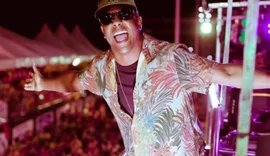 Cantor Márcio Victor é internado após passar mal em Salvador