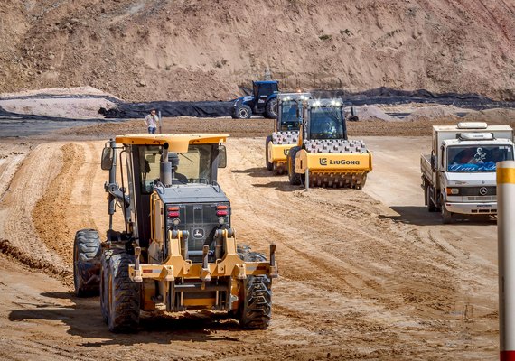 Primeiro trecho da rodovia da AL-102 Norte atinge 80% das obras