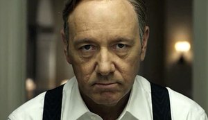 Oito profissionais de House of Cards denunciam assédio de Kevin Spacey