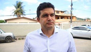 Prefeito entrega ruas pavimentadas no Conjunto Inocoop