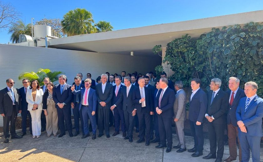 Vice-governador representa Alagoas em reunião sobre a reforma tributária em Brasília