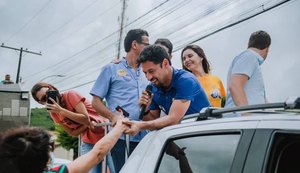 Caravana Alagoas Merece Mais de Rodrigo Cunha recebe apoio de moradores do Jacintinho