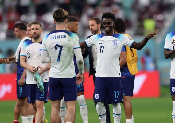 Inglaterra goleia Irã em jogo marcado por protestos na Copa do Catar