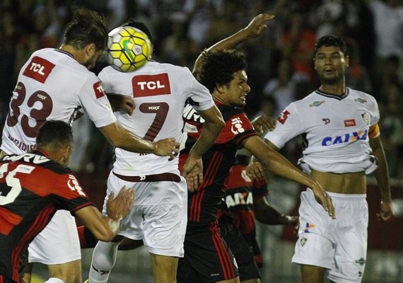 Fluminense pede anulação do clássico por causa de interferência externa
