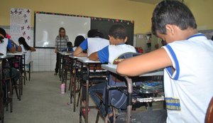 Registro de frequência escolar de alunos deve ser feito até o dia 27