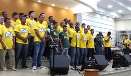 ‘Coral da Cristolândia’ canta em congresso na Igreja Batista do Farol