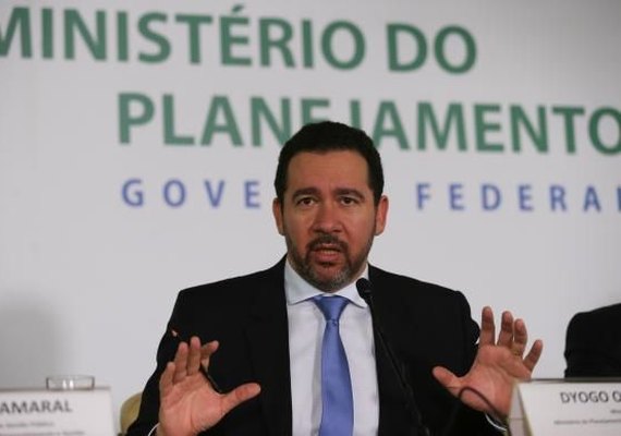Categorias que fizeram acordo com governo terão reajuste salarial nesta sexta