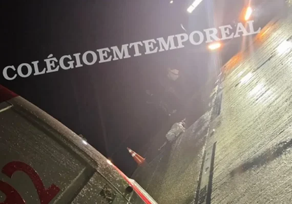 Homem morre atropelado por ônibus ao tentar atravessar trecho da BR-101