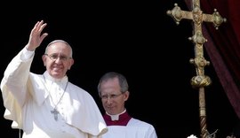 Em mensagem de Páscoa, Papa Francisco lembra dos desafios que atingem o mundo