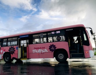 Ônibus da Mulher registra 90 mil embarques em três meses