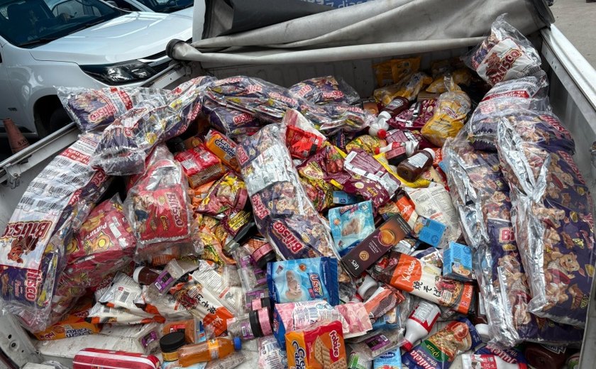 Vigilância Sanitária recolheu mais de 200 quilos de produtos impróprios para consumo em feira livre na Levada