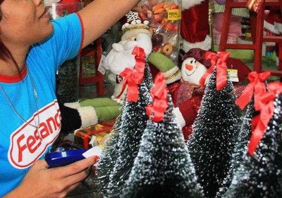 Comércio de Maceió antecipa decoração de Natal para puxar vendas