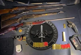 Homem é preso com arsenal de armas e munições durante operação policial em Japaratinga