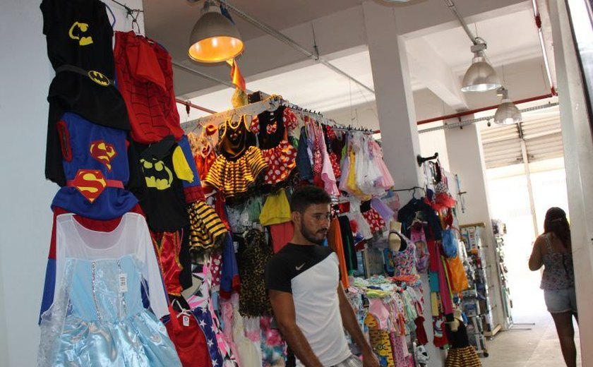 Shopping Popular: preço baixo e diversidade de fantasias para o carnaval