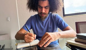 Jovem negro alagoano tem seu primeiro livro de poesia publicado e selecionado pela editora baiana Arpillera