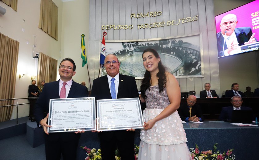 Gabi Gonçalves presta dupla homenagem ao presidente do TJ/AL durante sessão na Assembleia