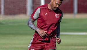 Mikael destaca união do elenco do CRB para buscar reação contra o Criciúma