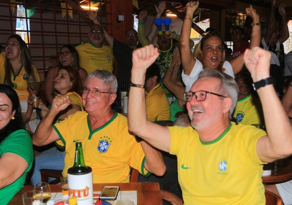 Festa: de 4 a 1, Brasil vence a Coreia do Sul e anima torcedores alagoanos