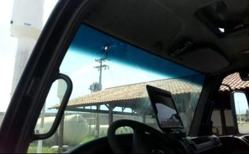 Tiroteio assusta motoristas na rodovia Niterói-Manilha, no RJ