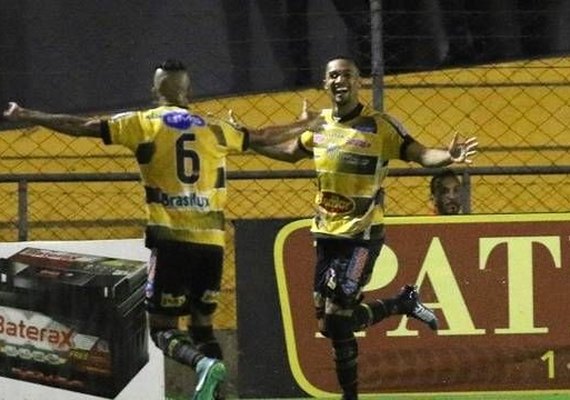 Com um a mais, Santos perde para Novorizontino pelo Paulistão