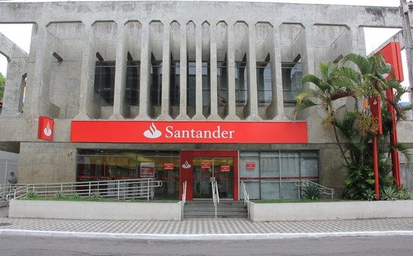 Seis agências bancárias fecham para higienização em Maceió