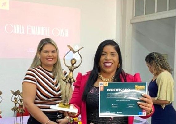 Escritora arapiraquense Carla Emanuele é homenageada no Prêmio Mulheres que Escrevem