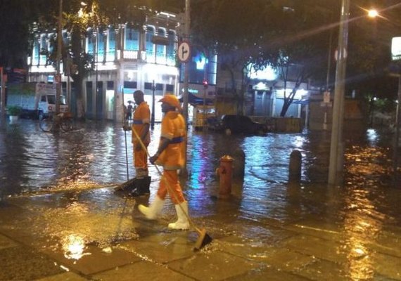 Em estágio de atenção, Rio tem chuva forte durante o dia
