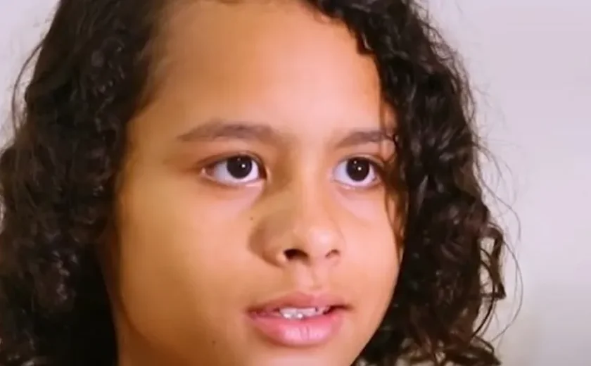 Adoções Possíveis: Paula Fernanda, 9 anos, sonha com um lar e uma família