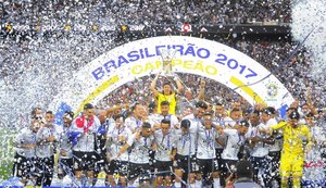 Corinthians promete colocar premiação do hepta em dia até o fim de janeiro