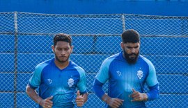 CSA contrata atacante e deve buscar mais reforços