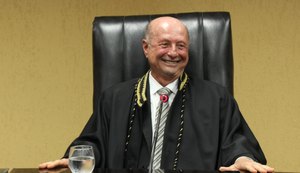 Fernando Toledo segue no comando do Tribunal de Contas